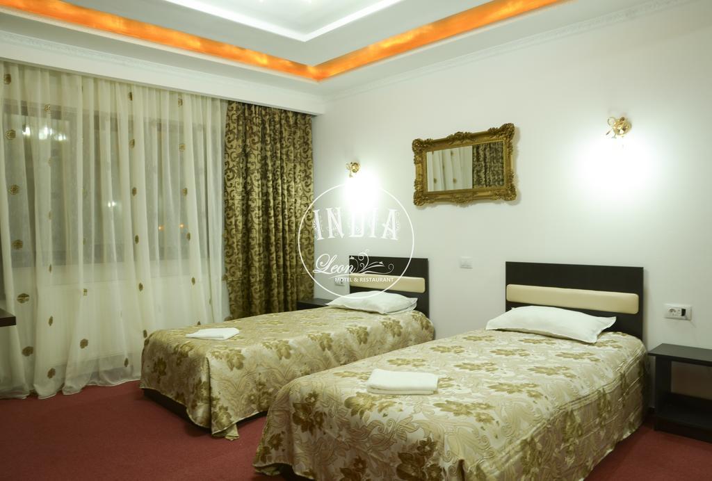 Motel - Restaurant Leon Bacau Ruang foto