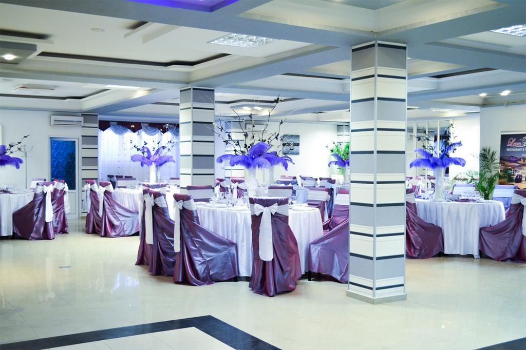 Motel - Restaurant Leon Bacau Bagian luar foto