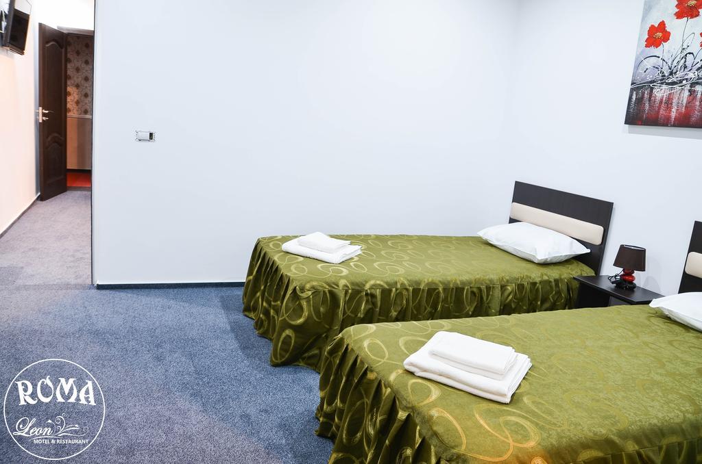 Motel - Restaurant Leon Bacau Ruang foto