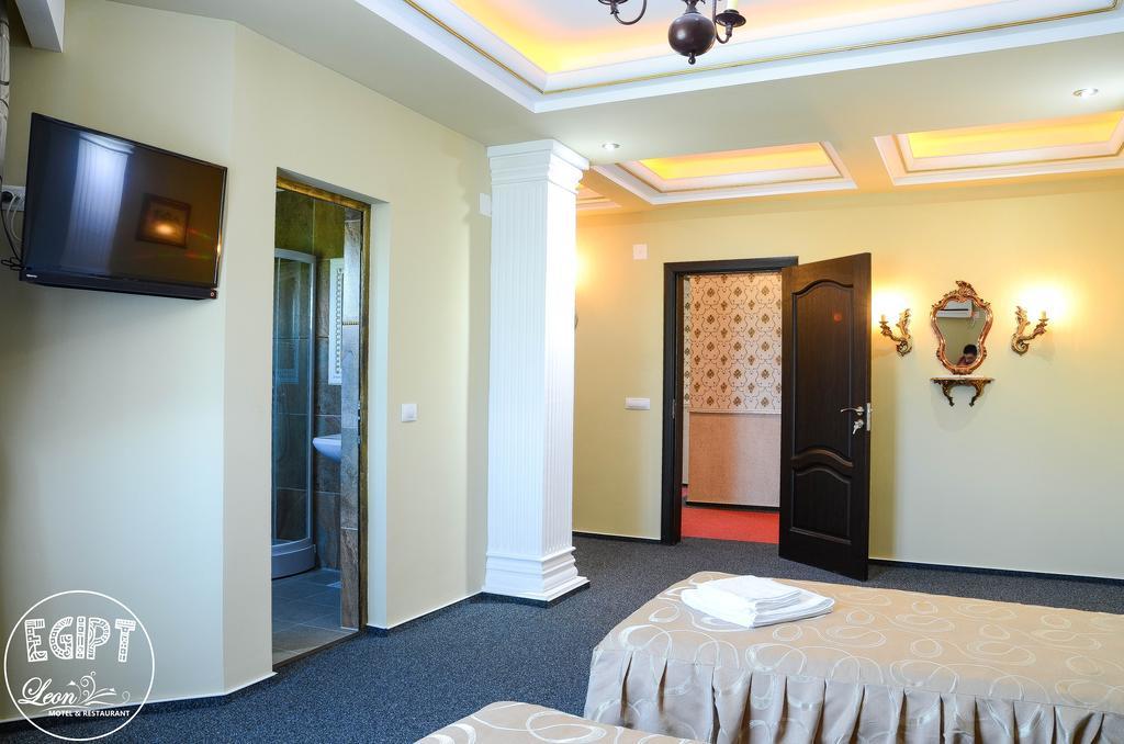 Motel - Restaurant Leon Bacau Ruang foto