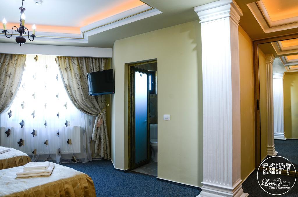 Motel - Restaurant Leon Bacau Ruang foto